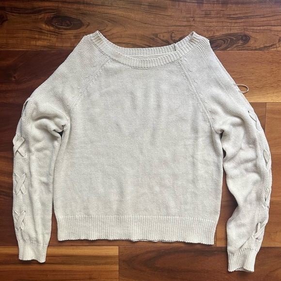 Aeropostale Cold Shoulder Sweater Top - Picture 1 of 6
